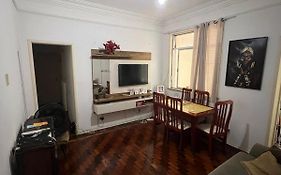 Apartamento Compartilhado E Quarto Privativo
